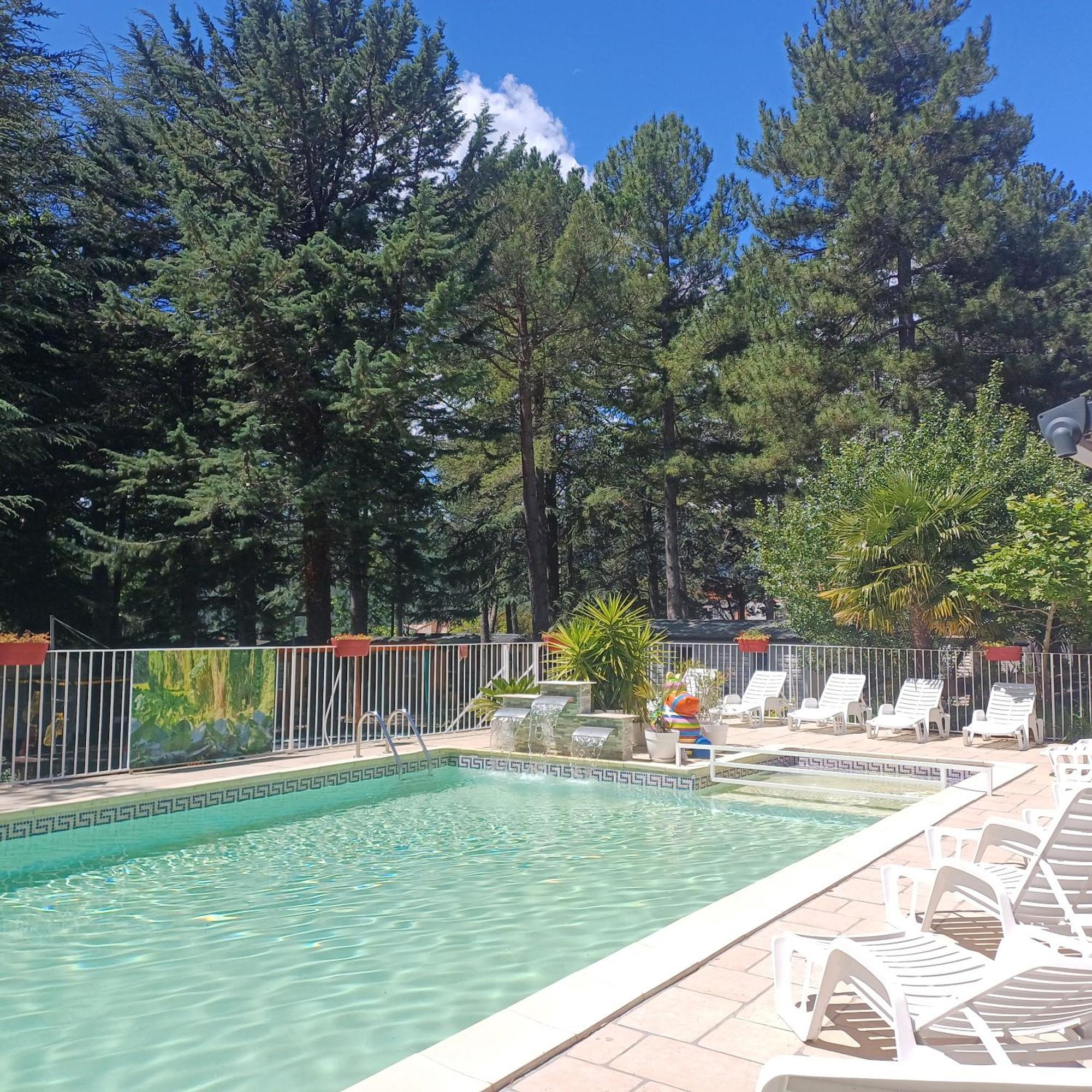 Camping La Source Sournia Exterior photo